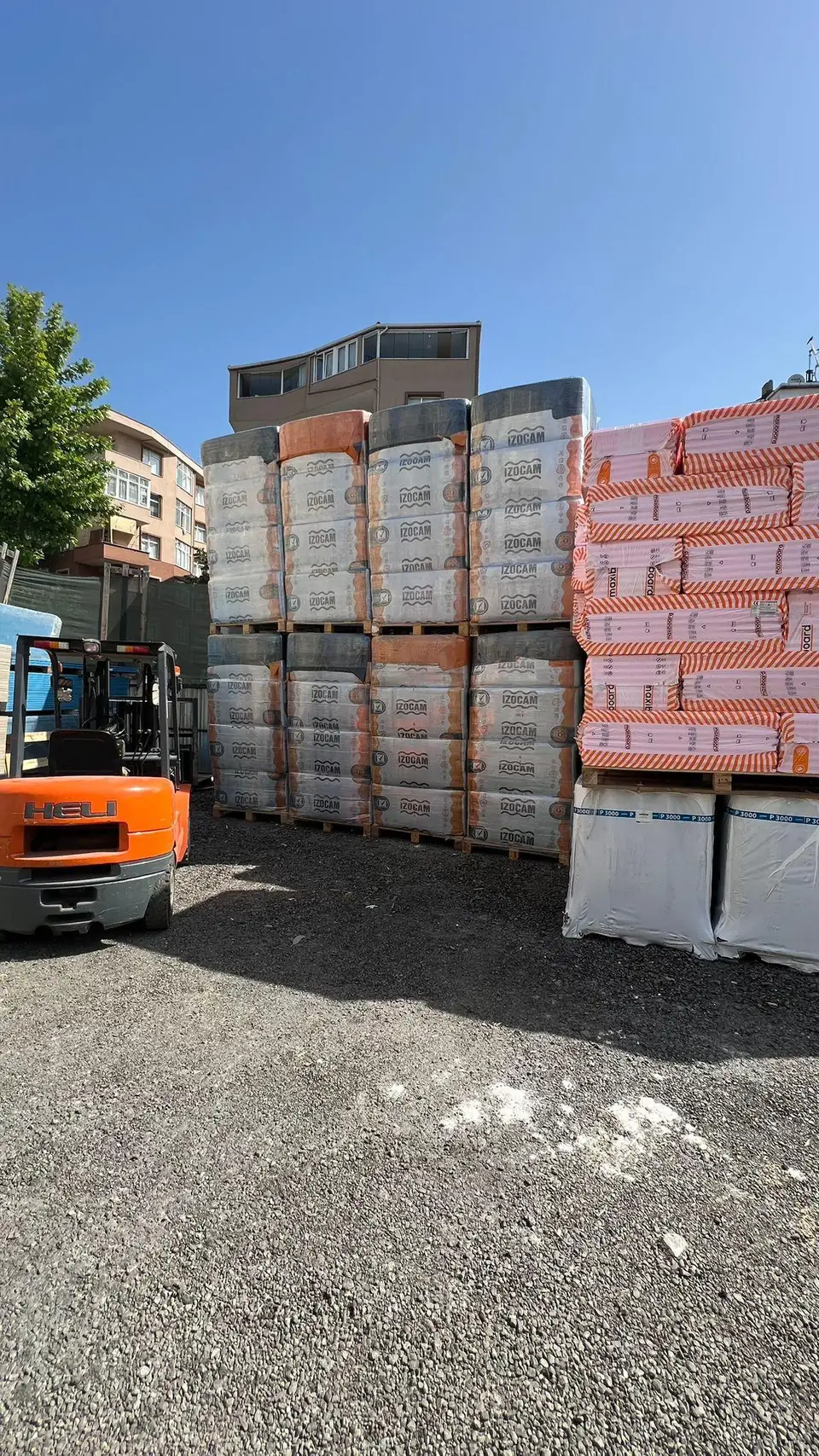 Stok alanında yalıtım ve blok paletleri